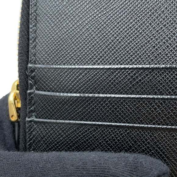 PRADA Black Leather Saffiano Shoulder Bag - Picture 8 of 16